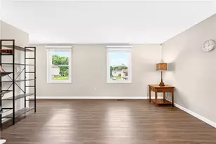 345 Celestial Dr, Economy, PA 15042 - Photo 19