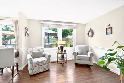 345 Celestial Dr, Economy, PA 15042 - Photo 9