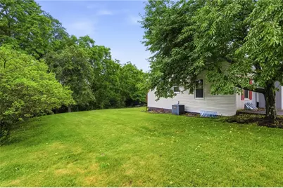 3236 Central Dr, South Park, PA 15332 - Photo 33