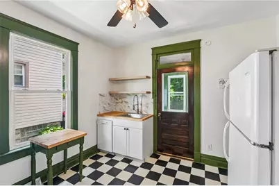 218 E Hillcrest Avenue, New Castle, PA 16105 - Photo 13