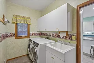 406 Settlers Village Cir, Cranberry Township, PA 16066 - Photo 27