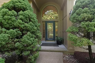 406 Settlers Village Circle, Cranberry Township, PA 16066 - Photo 5