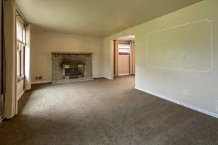 963 Highview Rd, Baldwin Twp, PA 15234 - Photo 3