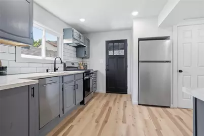 601 Cherry Aly, South Heights, PA 15081 - Photo 5