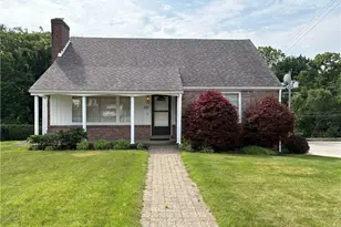 102 Carnold Dr, Munhall, PA 15120 - Photo 1