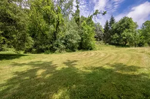 2551 Cole Rd, Pittsburgh, PA 15090 - Photo 3