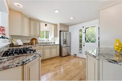 998 Jefferson Heights Rd, Pittsburgh, PA 15235 - Photo 9