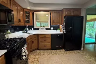 556 Sangree Rd, Ross Twp, PA 15237 - Photo 13