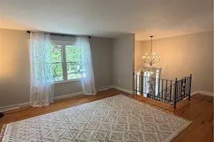 556 Sangree Rd, Ross Twp, PA 15237 - Photo 9