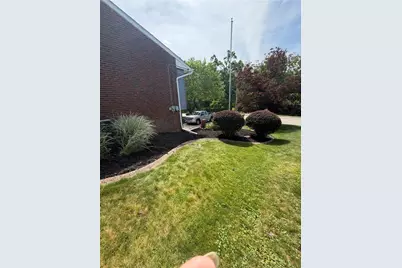 556 Sangree Rd, Ross Twp, PA 15237 - Photo 5