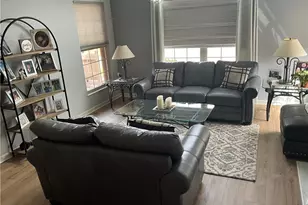 1547 Meerschaum Ln, Kennedy Township, PA 15108 - Photo 7