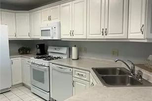 1547 Meerschaum Ln, Kennedy Township, PA 15108 - Photo 13