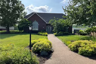 1547 Meerschaum Ln, Kennedy Township, PA 15108 - Photo 3