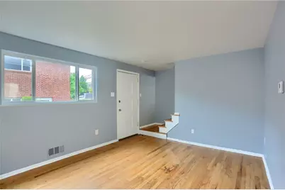 440 Brierly Ln #440, West Mifflin, PA 15122 - Photo 5