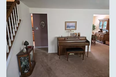419 Parkridge Drive, Bethel Park, PA 15102 - Photo 3