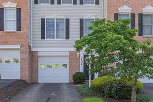 107 Castle View Dr, McKees Rocks, PA 15136 - Photo 1