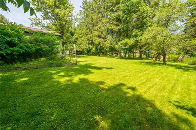 3229 Arapahoe Rd, Bethel Park, PA 15241 - Photo 29