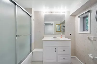 3229 Arapahoe Rd, Bethel Park, PA 15241 - Photo 23