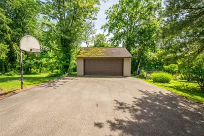 3229 Arapahoe Rd, Bethel Park, PA 15241 - Photo 27