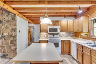 624 Squaw Run Rd, Wayne Township, PA 16117 - Photo 11
