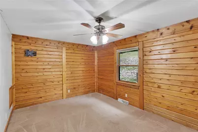 624 Squaw Run Rd, Wayne Township, PA 16117 - Photo 17