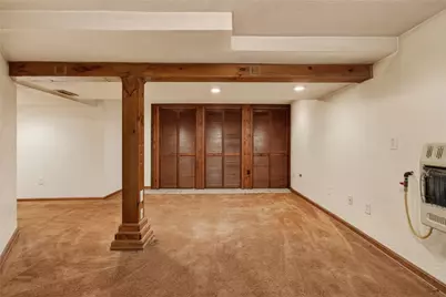 212 E Muntz, Butler, PA 16001 - Photo 31