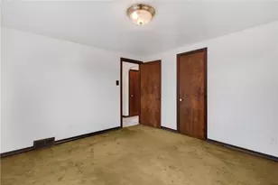 212 E Muntz, Butler, PA 16001 - Photo 19