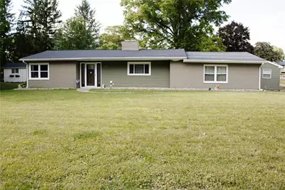 809 E Pine St, Grove City Boro, PA 16127 - Photo 1