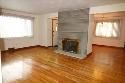 277 Oaklyn Rd, Bethel Park, PA 15102 - Photo 5