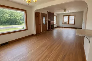 2201 Delaware Ave, New Castle, PA 16105 - Photo 11