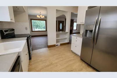 2201 Delaware Ave, New Castle, PA 16105 - Photo 21