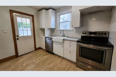 2201 Delaware Ave, New Castle, PA 16105 - Photo 19