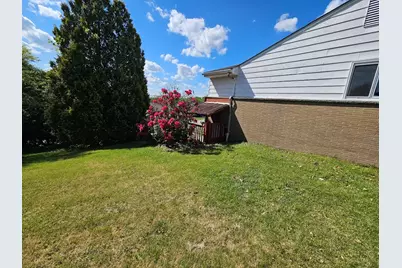 200 Lookout Dr, Oakdale, PA 15071 - Photo 5