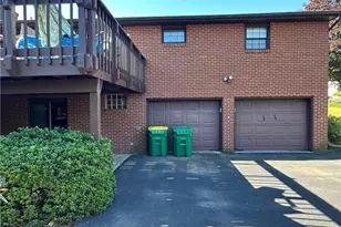 141 Hampton Ct, Twp of But SE, PA 16002 - Photo 5