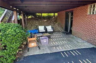 141 Hampton Ct, Twp of But SE, PA 16002 - Photo 7