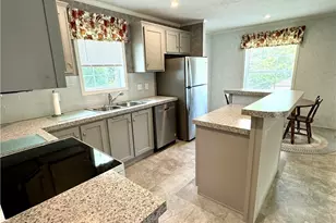 129 Trinidad St, Penn Township, PA 16002 - Photo 3
