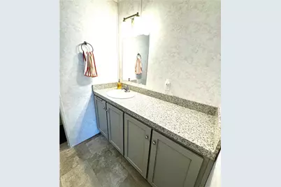129 Trinidad St, Penn Township, PA 16002 - Photo 7