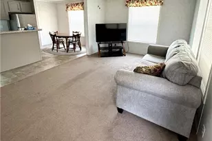 129 Trinidad St, Penn Township, PA 16002 - Photo 5