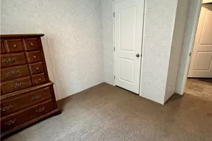 129 Trinidad St, Penn Township, PA 16002 - Photo 11