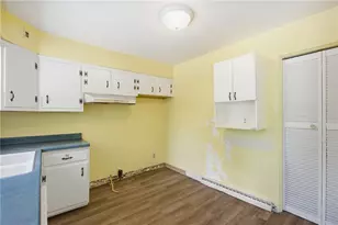 1641 Highland Rd, Economy, PA 15027 - Photo 11