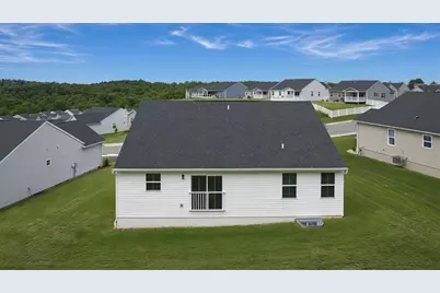 174 Olivia Dr, Center Township, PA 15061 - Photo 25
