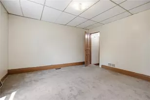 2016 Tustin St, Downtown Pgh, PA 15219 - Photo 17
