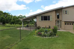 508 Beckman Dr, McKeesport, PA 15132 - Photo 3