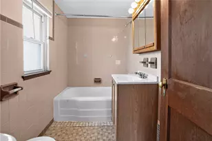 1010 Elmwood St, Port Vue, PA 15133 - Photo 9