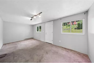 7931 Thon Dr, Pittsburgh, PA 15147 - Photo 15