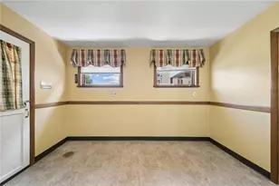 212 S 4th St, Youngwood, PA 15697 - Photo 9