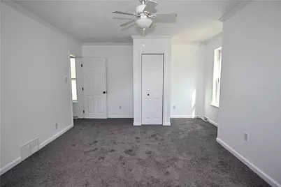 697 E Main St, Monongahela, PA 15063 - Photo 9