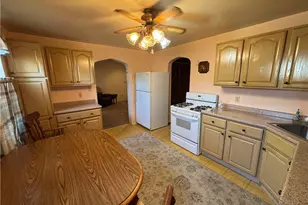 135 Rochelle St, Pittsburgh, PA 15210 - Photo 9
