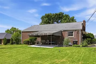 5023 Carlyn Dr, Pittsburgh, PA 15236 - Photo 23