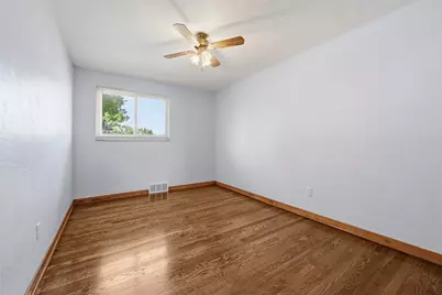 5023 Carlyn Dr, Pittsburgh, PA 15236 - Photo 13